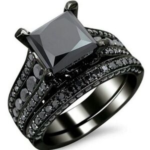 LIKE NEW | Women’s  Square Black Crystal Ring Set Ring